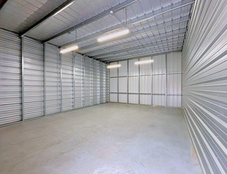 Contractor bays in Wahoo, NE with power, lighting, large doors, and secure 24/7 access. Flexible warehouse space for contractors and trades.